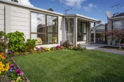 george-manning-village-charming-2-bedroom-christchurch-haven-30778