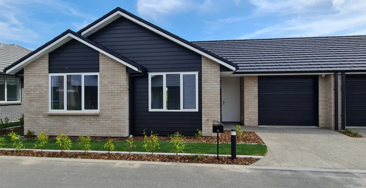 karaka-pines-rototuna-two-bedroom-two-bathroom-single-garage-32337