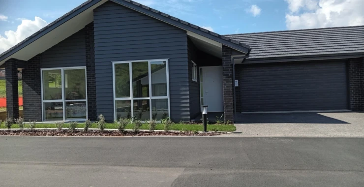 karaka-pines-waihi-beach-two-bedroom-unit-with-double-garage-24606