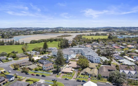 the-grove-orewa-three-bedroom-apartment-available-201-33024