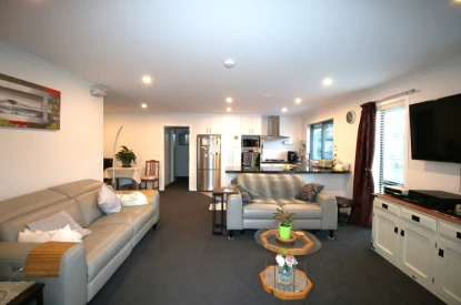 woodcroft-estate-2-bedroom-double-garage-villa-26355